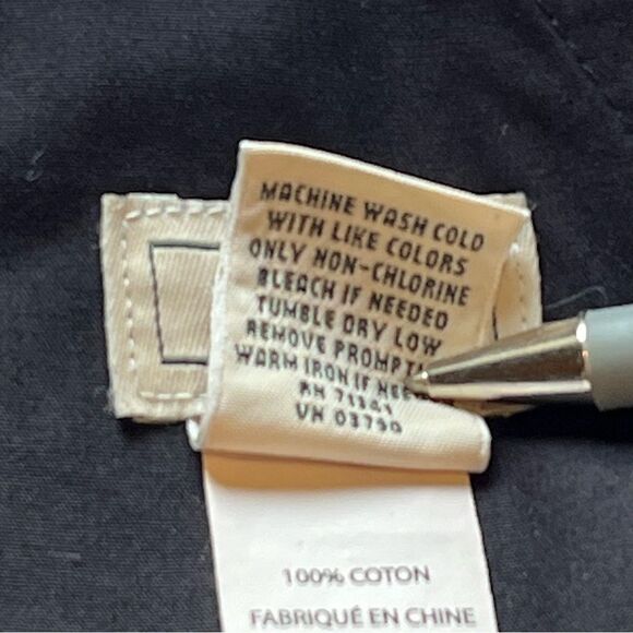 L.L. Bean Women's Shorts Navy Blue Size 16 High Rise - Picture 4 of 6